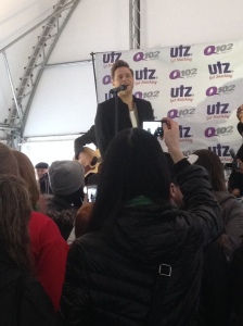Olly Murs performed for an intimate group of listeners at the Philadelphia Zoo. Photo: Lauren Hight